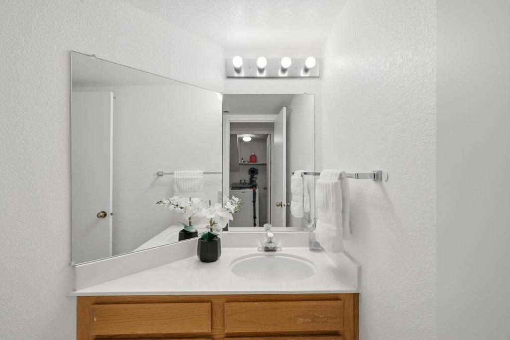 201 Knights Circle Property Photo 18