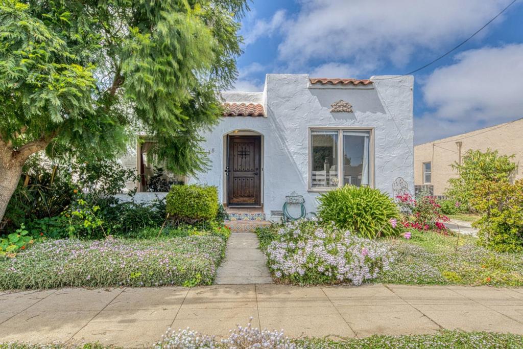 338 Alexander Street Property Photo 1