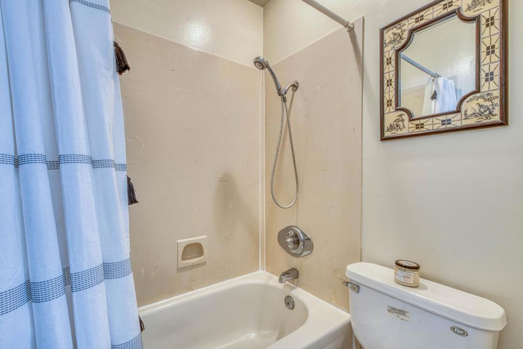 3210 Golden Oaks Lane Property Photo 20