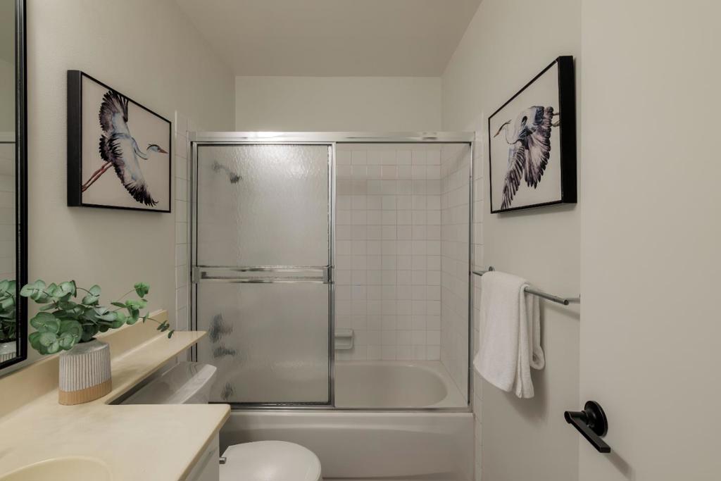 905 W Middlefield Road 918 Property Photo 16