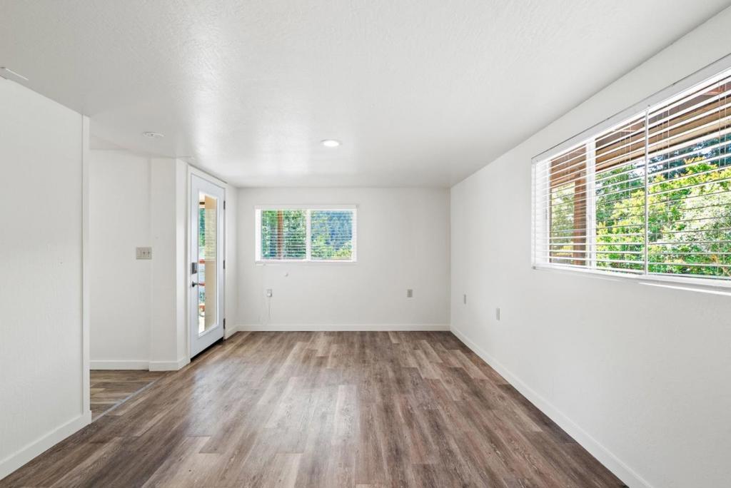 7025 Glen Haven Road Property Photo 4