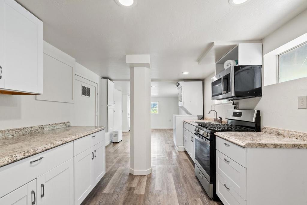 7025 Glen Haven Road Property Photo 7
