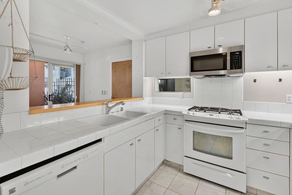 600 Chestnut Street 110 Property Photo 11