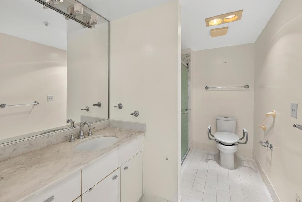 600 Chestnut Street 110 Property Photo 17