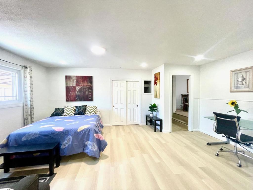 536 Flynn Avenue Property Photo 15