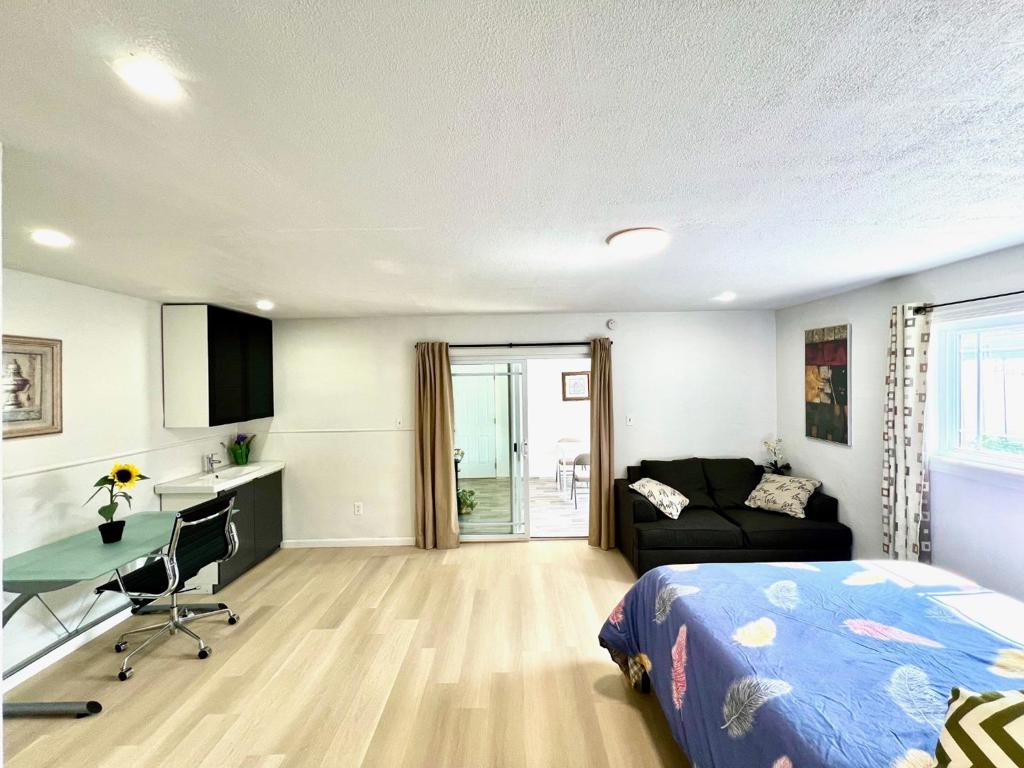 536 Flynn Avenue Property Photo 16
