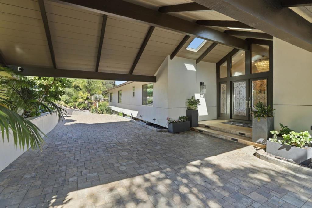 20791 Via Corta Property Photo 1