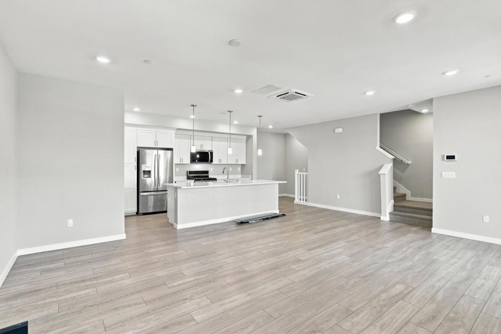 6583 Vision Court Property Photo 6
