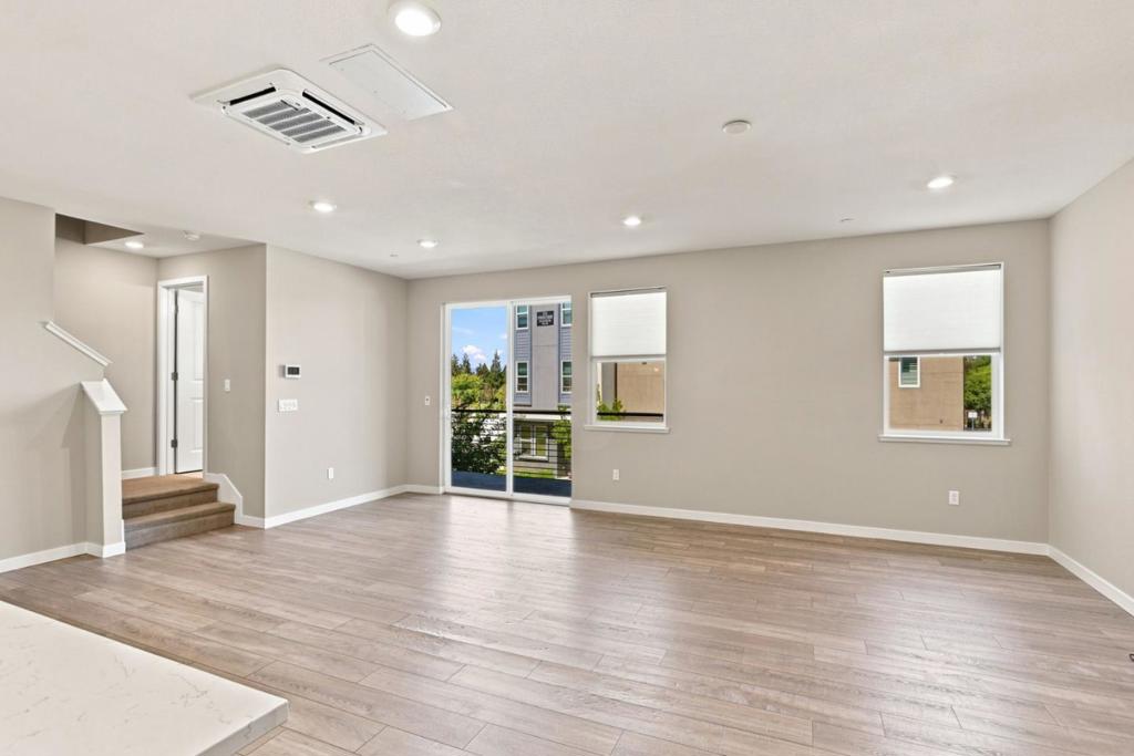 6583 Vision Court Property Photo 7