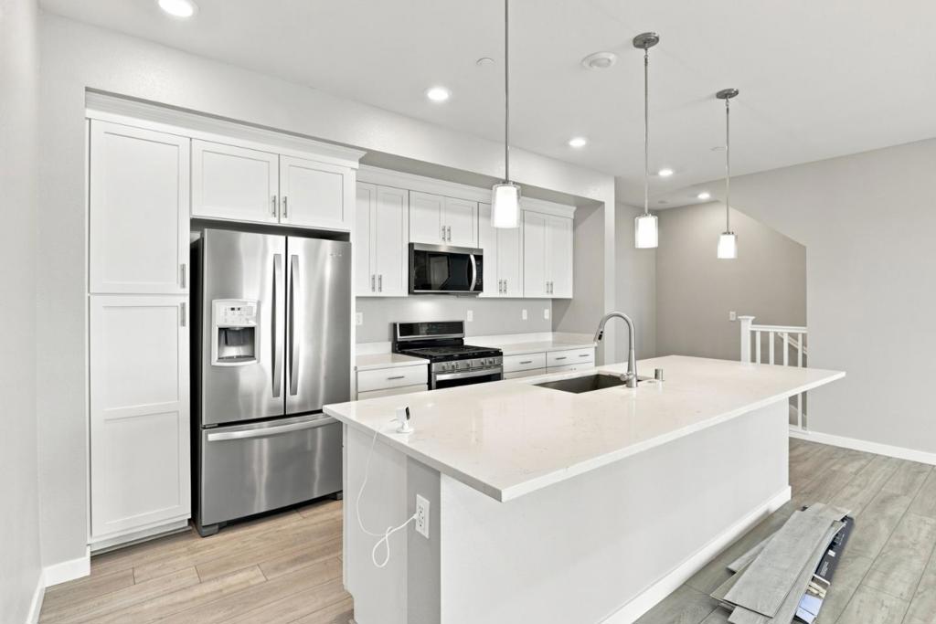 6583 Vision Court Property Photo 9