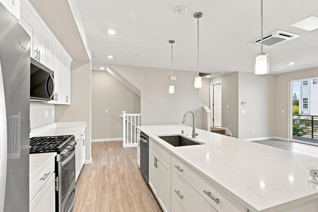 6583 Vision Court Property Photo 11