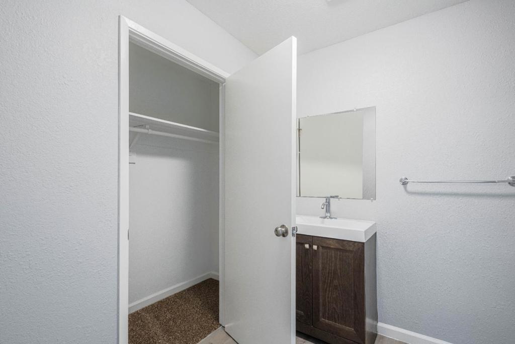 1708 Vosti Avenue Property Photo 24