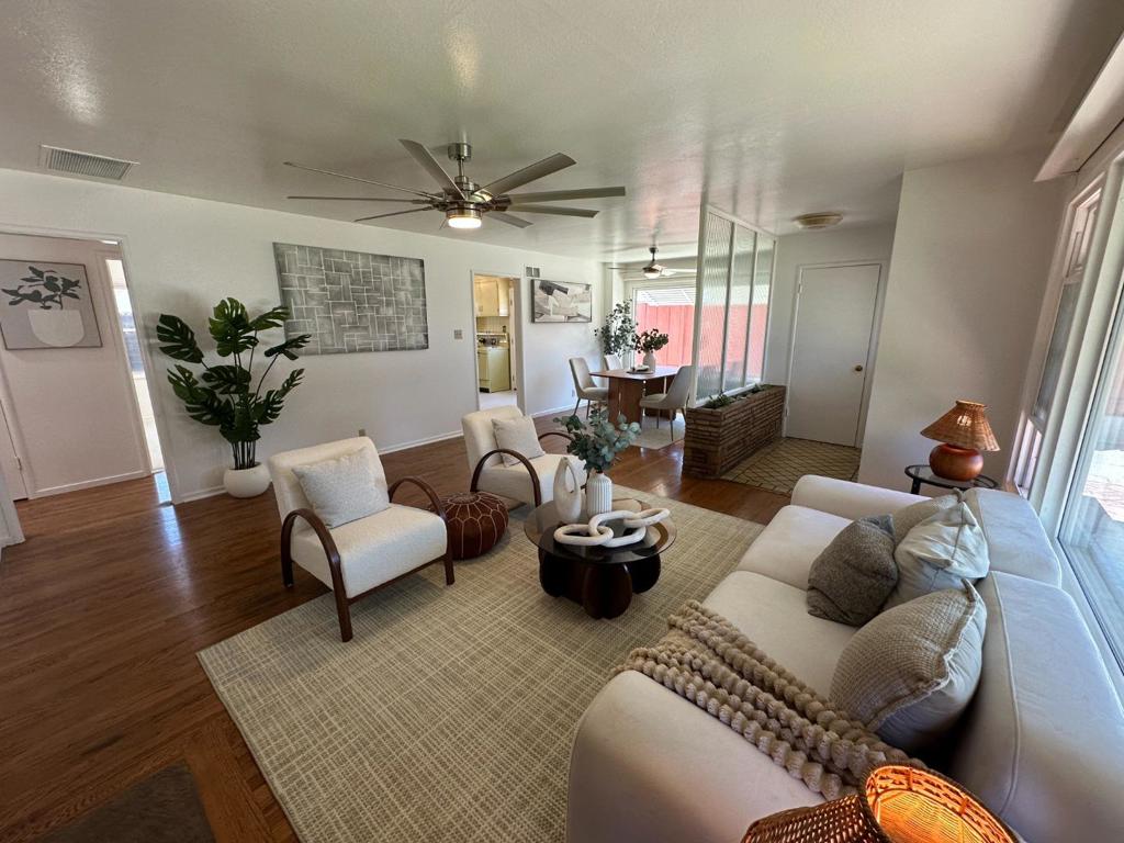 880 Sherman Oaks Drive Property Photo 5