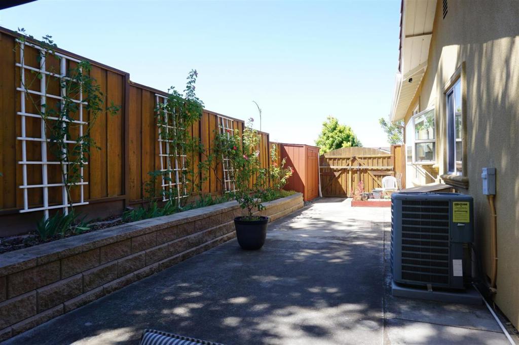 1432 Stone Creek Drive Property Photo 45