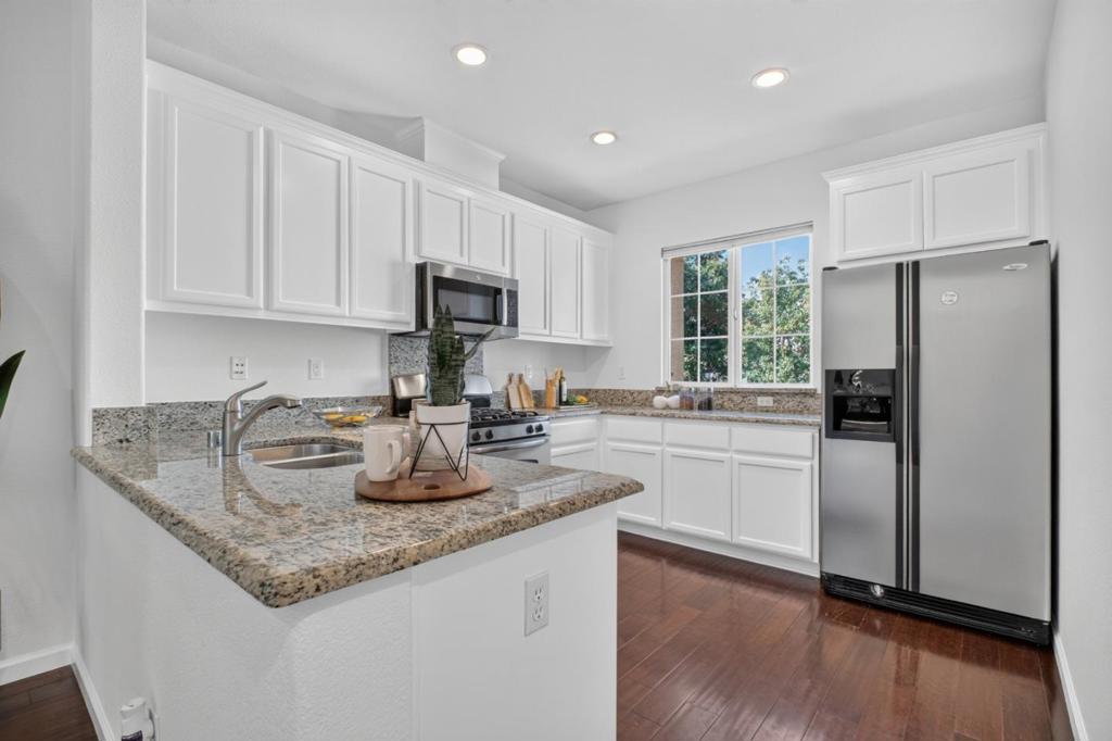 2252 Winepol Loop Property Photo 14