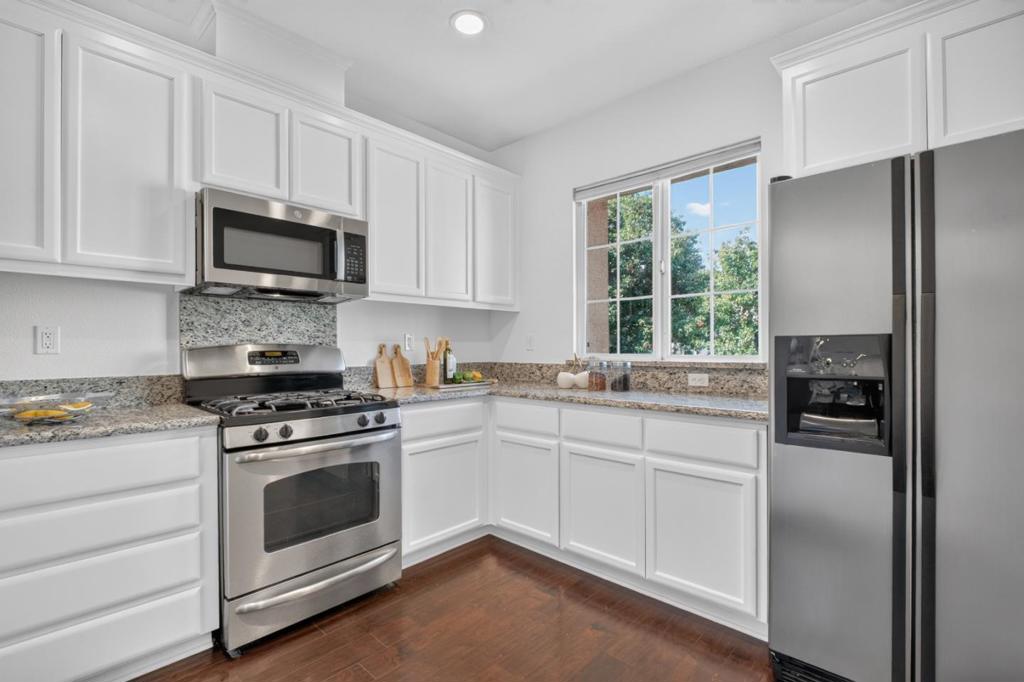 2252 Winepol Loop Property Photo 15