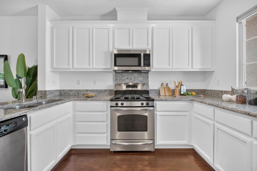 2252 Winepol Loop Property Photo 18