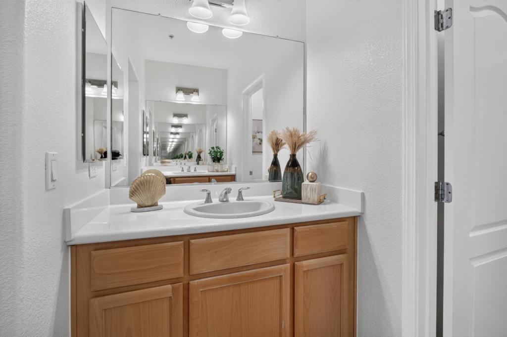 2252 Winepol Loop Property Photo 30