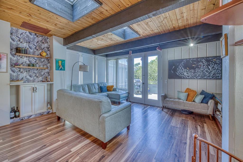1104 Austin Avenue Property Photo 8