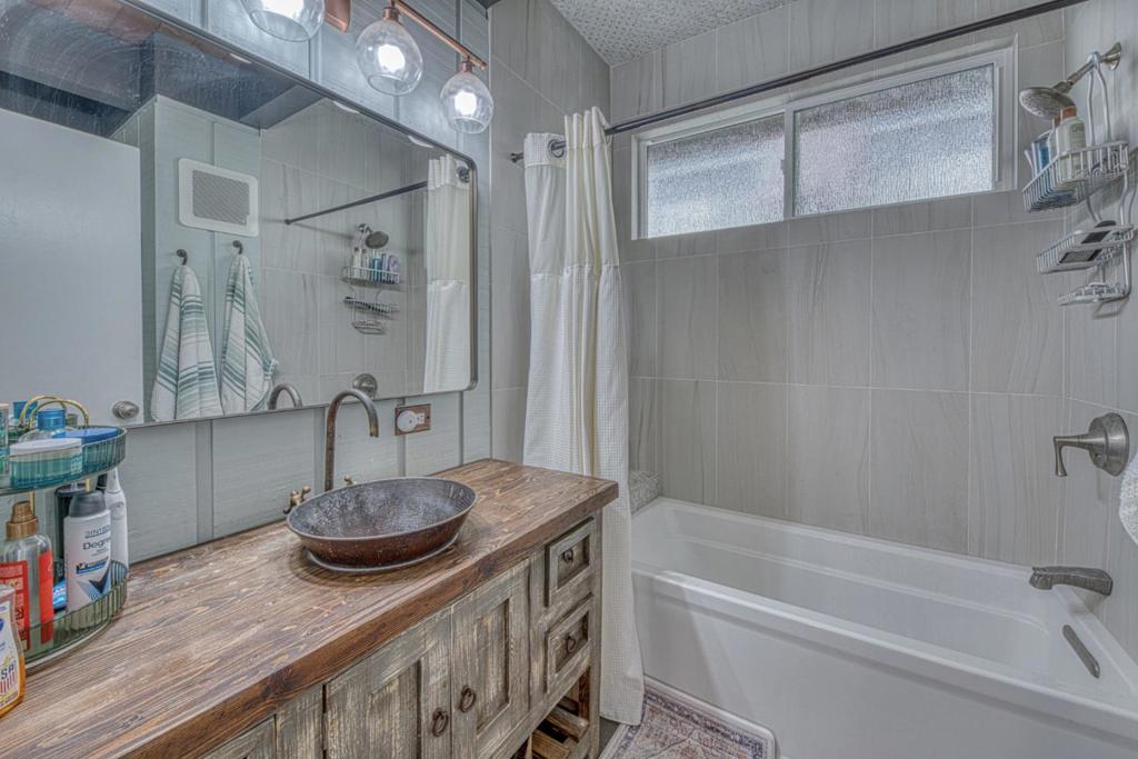 1104 Austin Avenue Property Photo 21