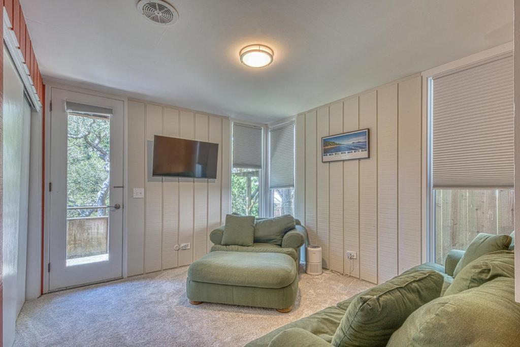 1104 Austin Avenue Property Photo 27