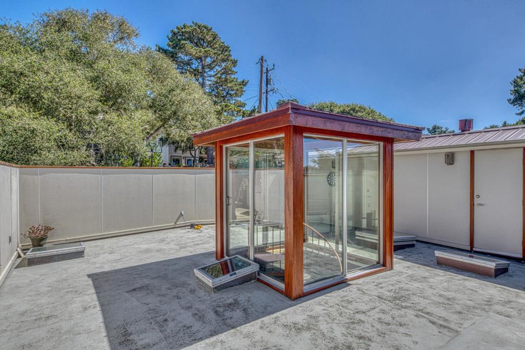 1104 Austin Avenue Property Photo 32