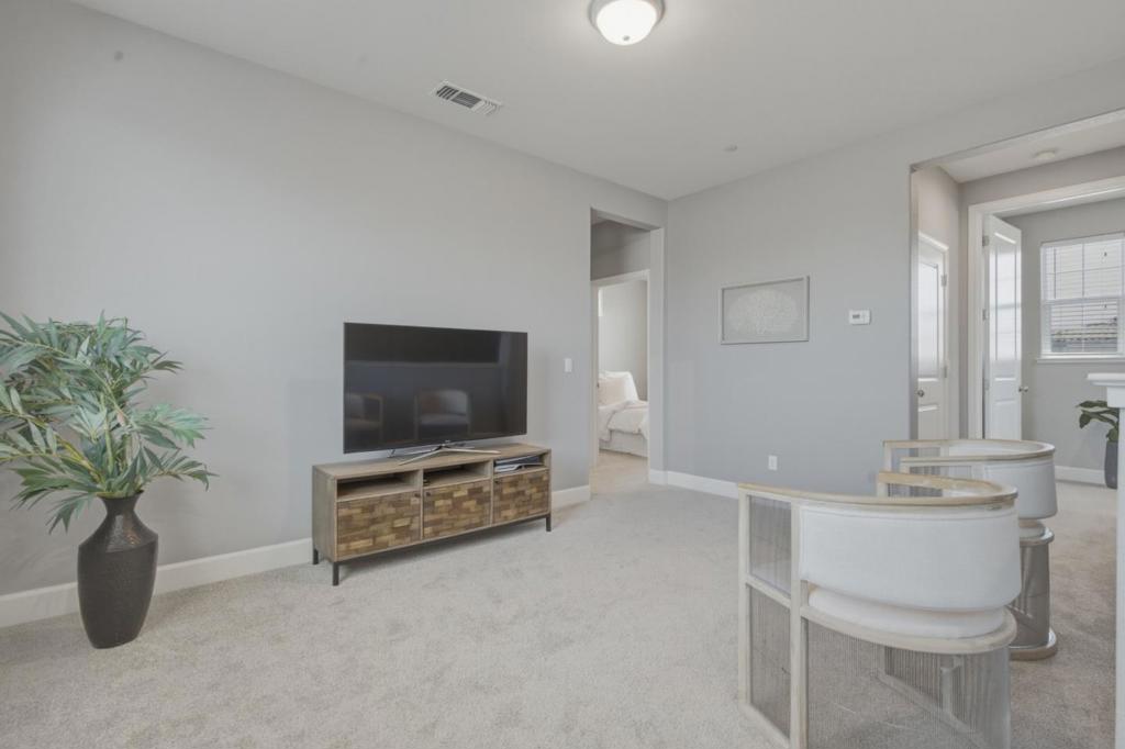 420 Alicante Drive Property Photo 22