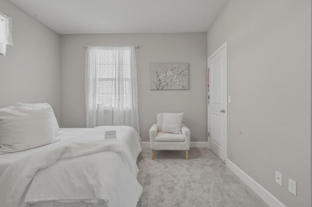 420 Alicante Drive Property Photo 36