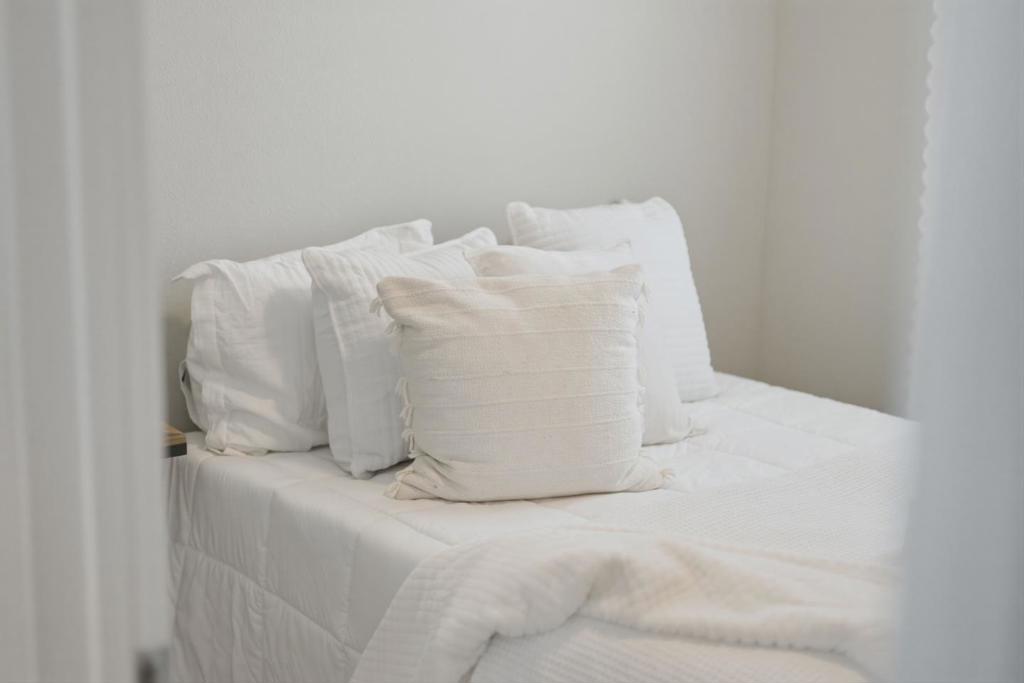 420 Alicante Drive Property Photo 37