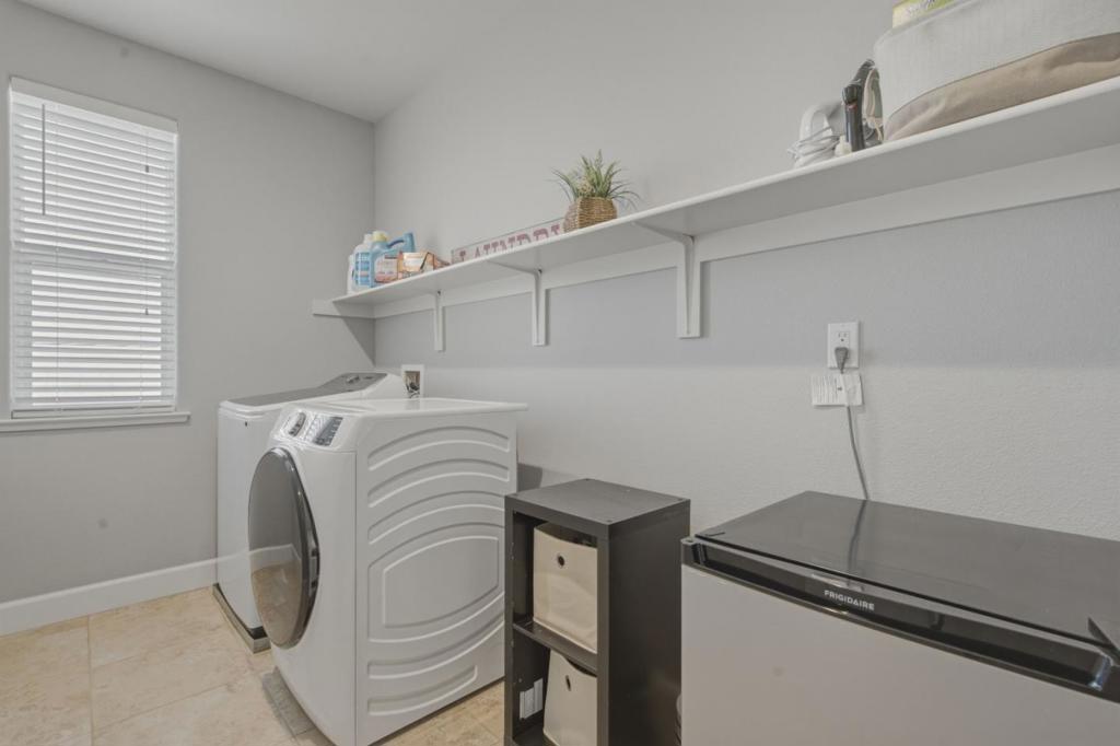 420 Alicante Drive Property Photo 42