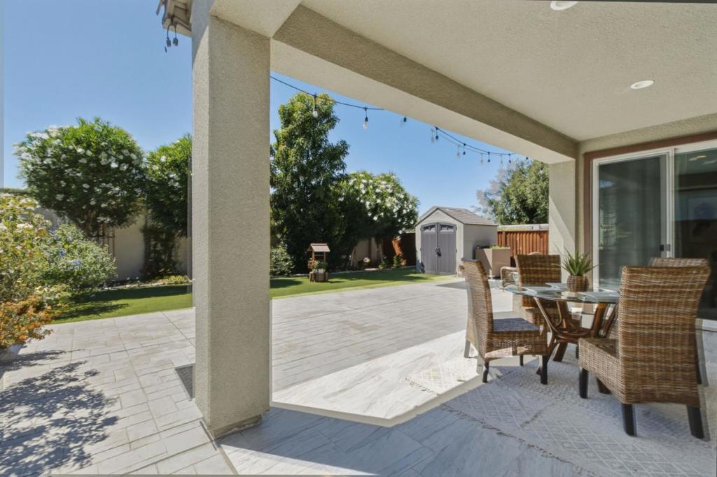 420 Alicante Drive Property Photo 47
