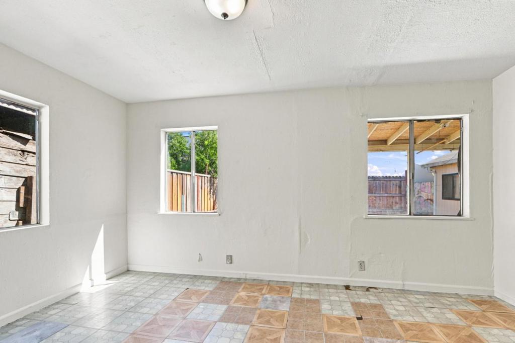 188 N 18th Street Property Photo 19