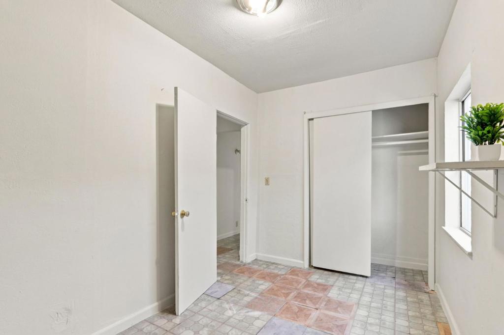 188 N 18th Street Property Photo 21