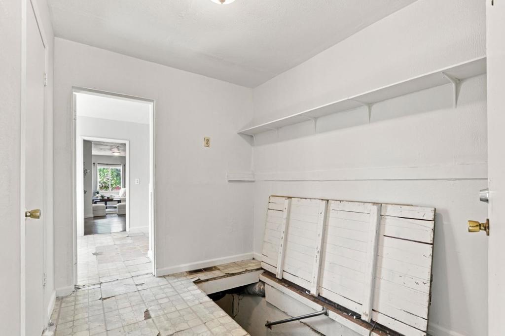 188 N 18th Street Property Photo 25