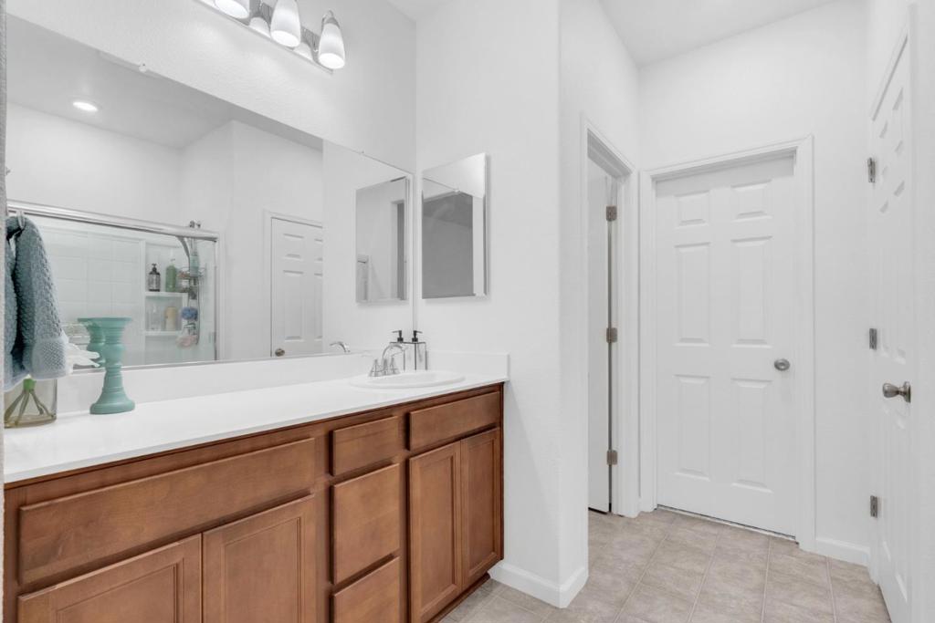 673 Dorset Drive Property Photo 25