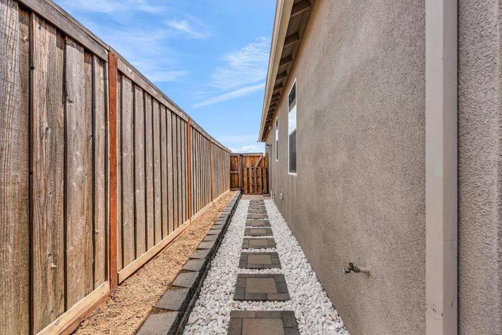 673 Dorset Drive Property Photo 32