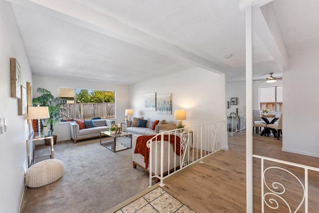6021 Chesbro Avenue Property Photo 3