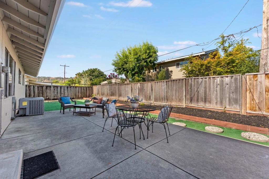 6021 Chesbro Avenue Property Photo 32
