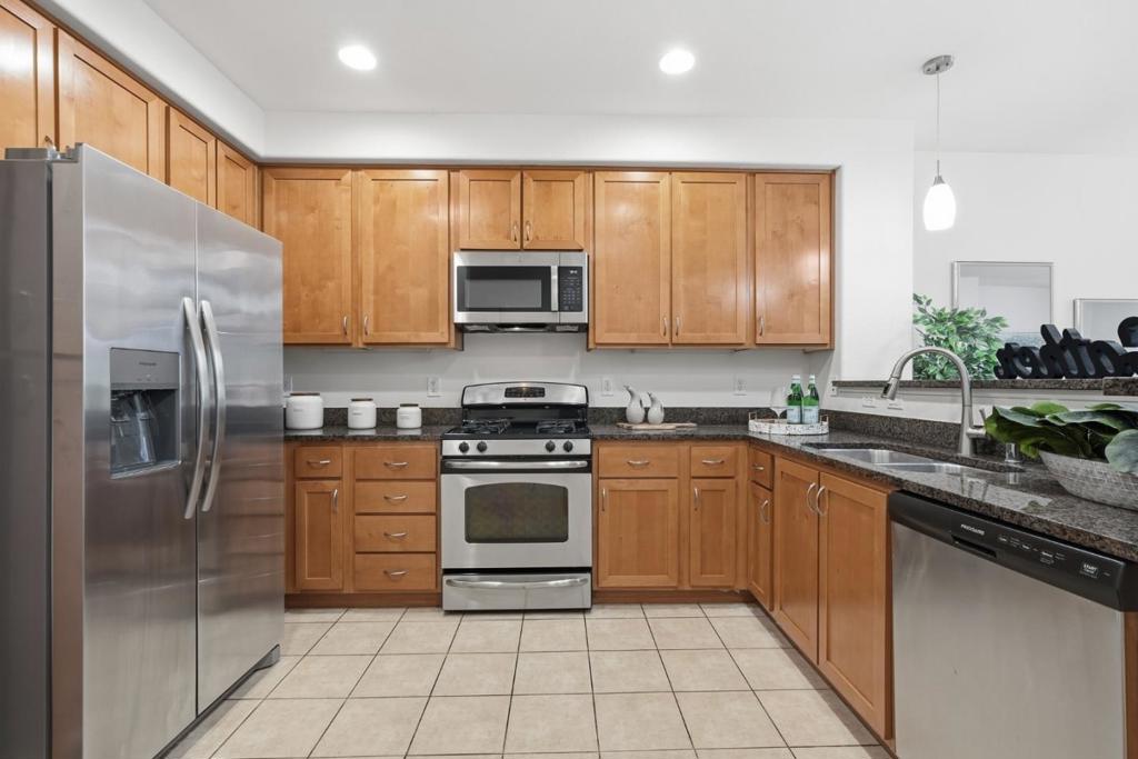 1388 Broadway 285 Property Photo 2