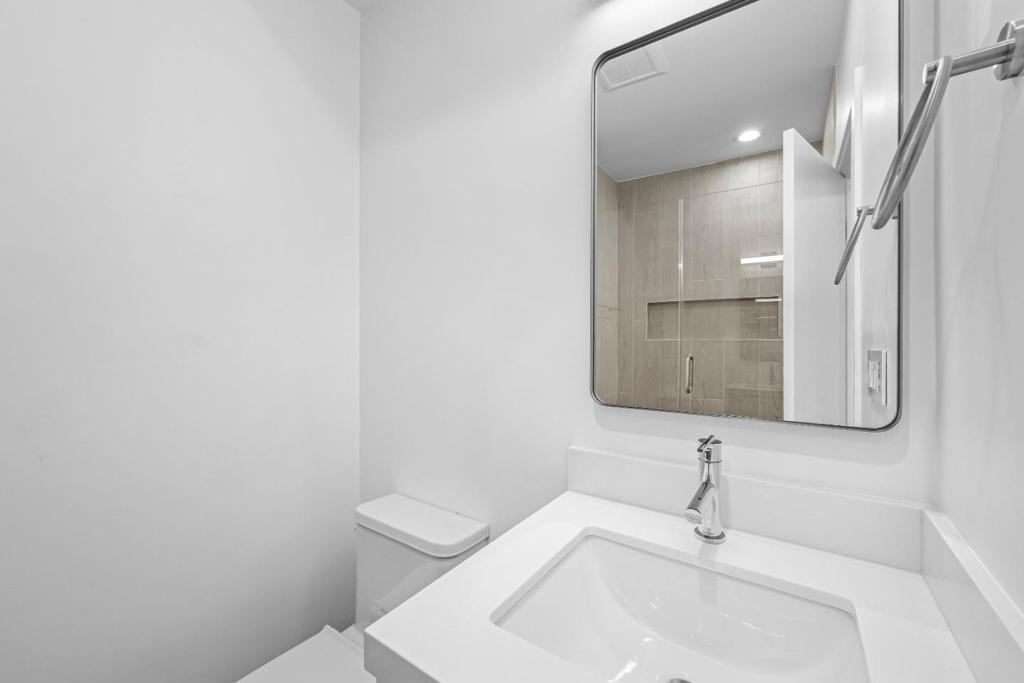 449 Merritt Ave Property Photo 68