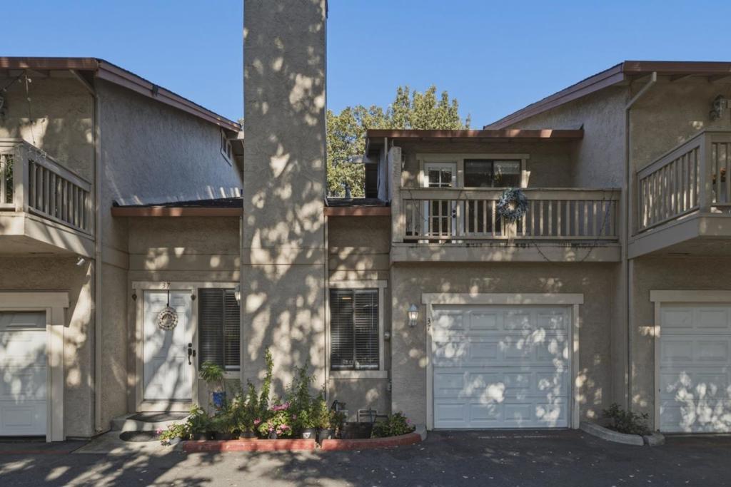 130 Baroni Avenue 37 Property Photo 2