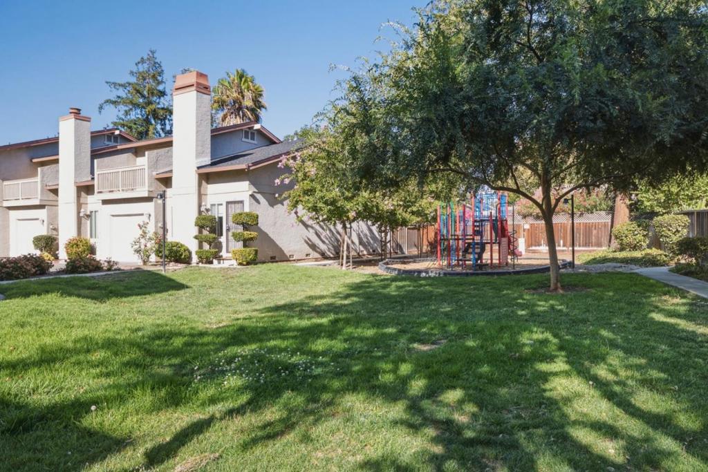 130 Baroni Avenue 37 Property Photo 24