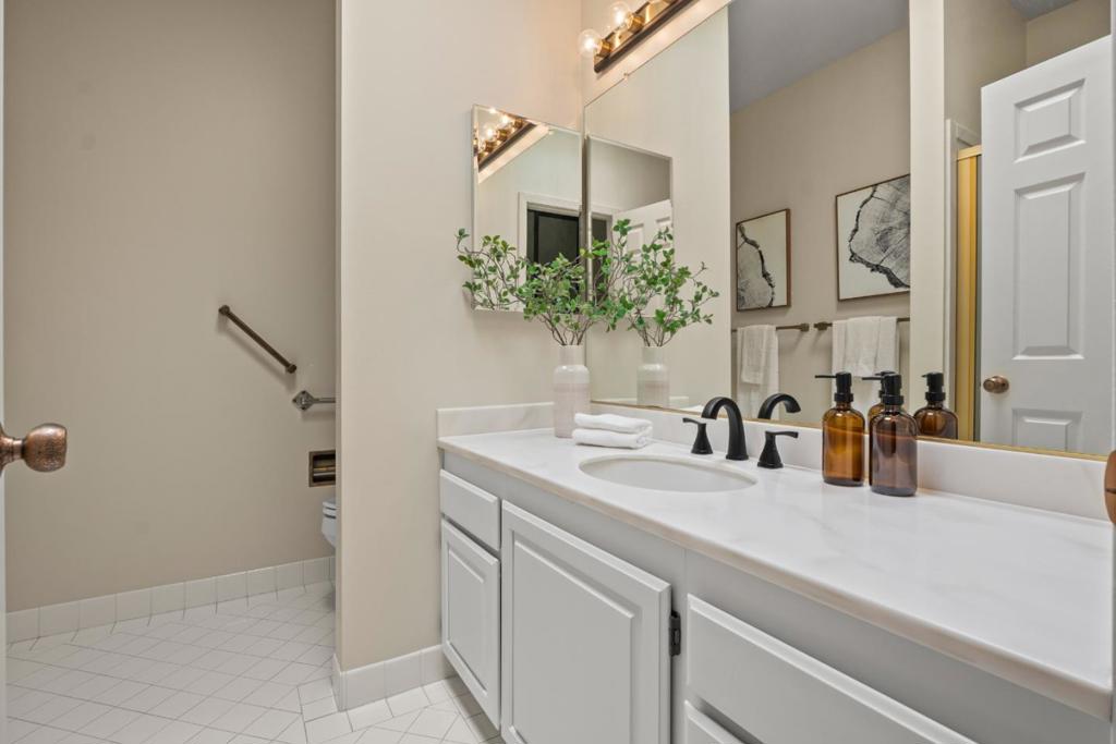 320 Elm Street 304 Property Photo 20