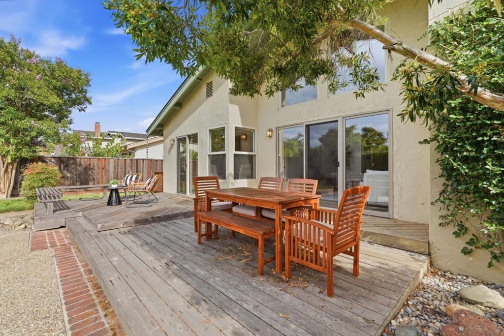 793 Coffeewood Court Property Photo 33