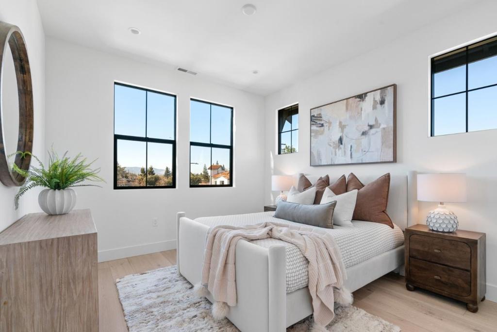 111 Sunnyside Court Property Photo 31