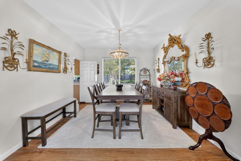 1405 Casablanca Circle Property Photo 6
