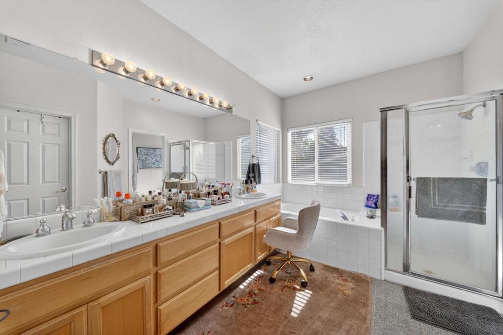 1405 Casablanca Circle Property Photo 15