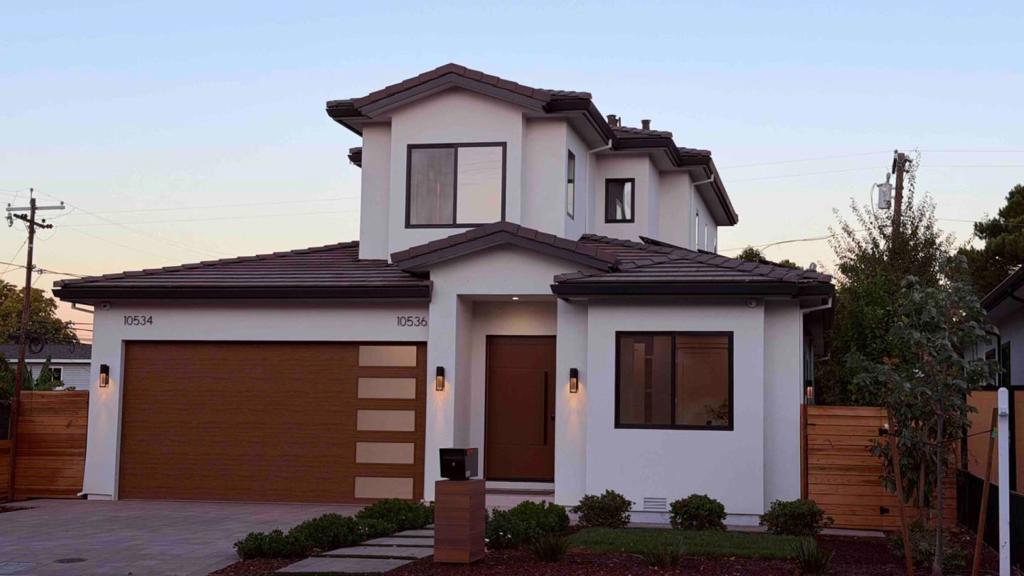 10536 S Tantau Avenue Property Photo 3