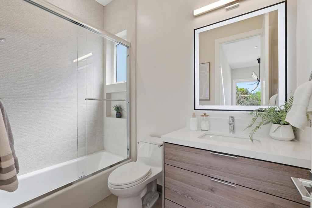 10536 S Tantau Avenue Property Photo 34