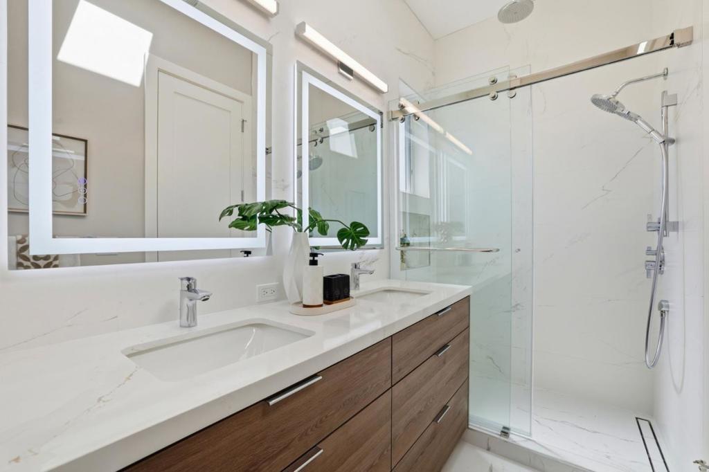 10536 S Tantau Avenue Property Photo 35